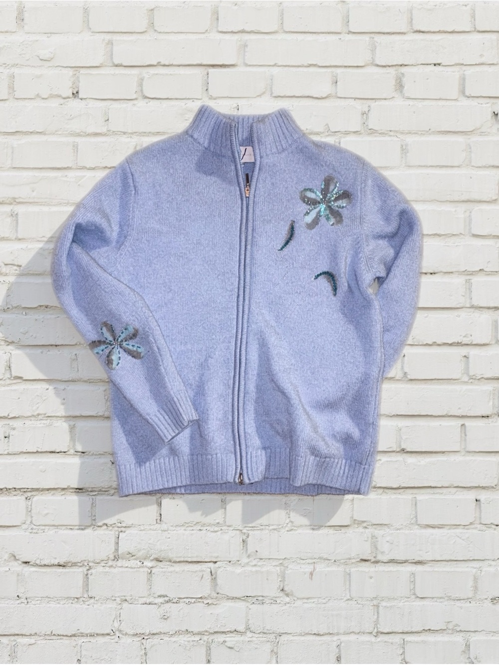 Vintage 90s Cottage Core Women’s Zip-Front Knit Cardigan with Sequin Florals